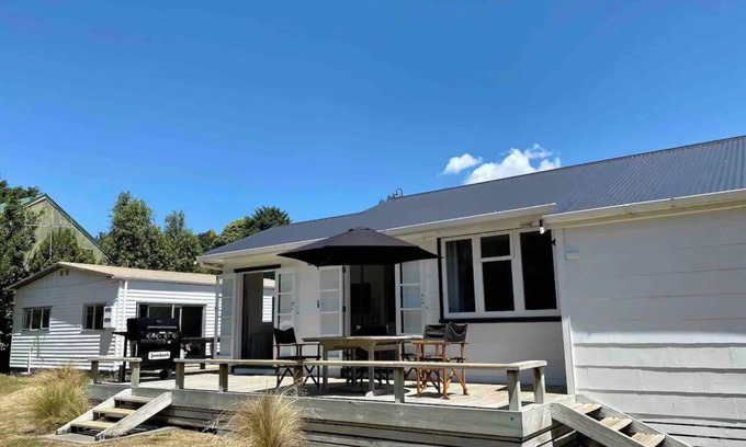 Omori House | Poppa's Place: Safe & secluded, close to Lake Taupo & Tongariro
