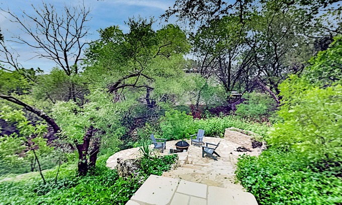 Lago Vista House | Poppy Lake Travis- stunning treetop getaway with lake view, park & marina access