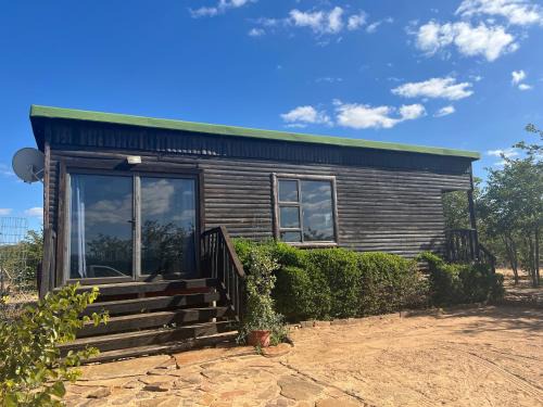 Palapye Apartment | Porcupine Cabin