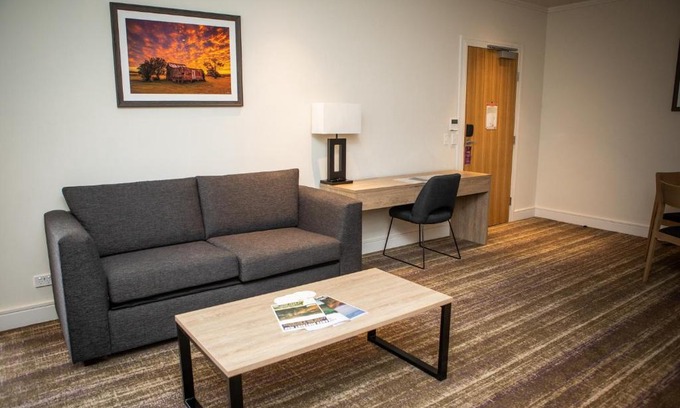 Plainland Hotel | Porter's Plainland Hotel