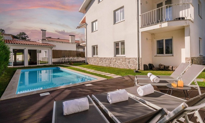 Darque House | Portugal Active Cabedelo Beach Lodge | Heated Pool