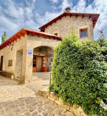 Longas Hotel | Posada OsTablaus