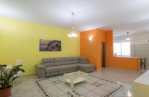 San Lazzaro House | POSITANO RECORDS OASI CILEA