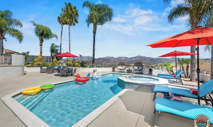 Poway House | Poway Panorama Peak - Pool, Spa, Sleeps 24!