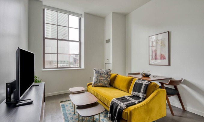 Downtown Boston Apartment | Premium Downtown Studio w/Gym & W/D, nr Waterfront, by Blueground