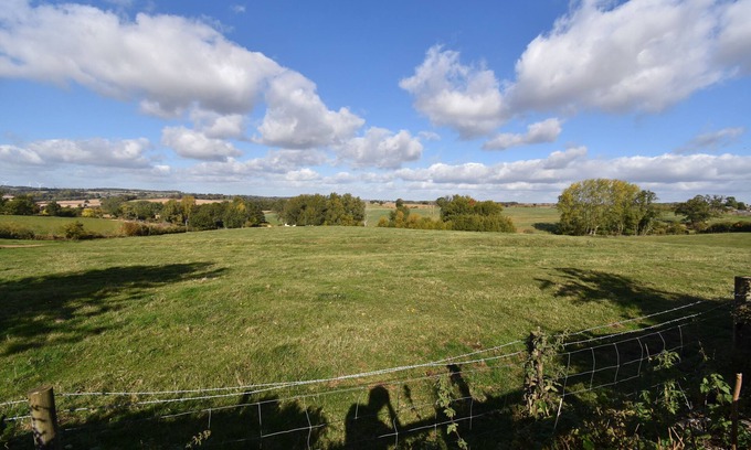 Maidwell House | Pretty Northamptonshire cottage overlooking the Brampton Valley