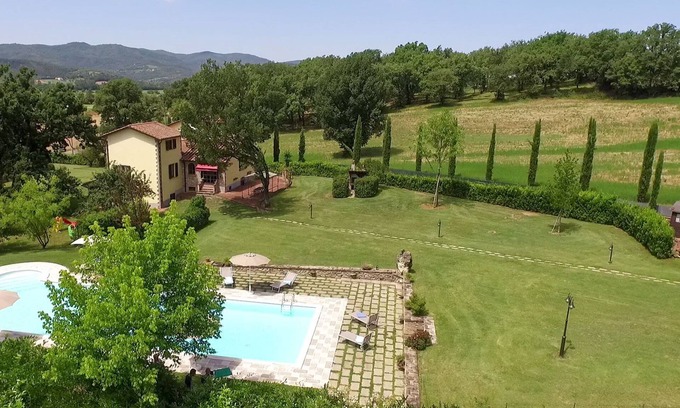 Santa Reparata Villa | Pretty Tuscan House next Anghiari, 8/14 guest,Pool, A.C WI.FI Family LAST WEEK