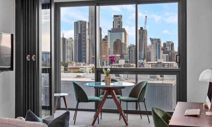 Fortitude Valley Apartment | Prime position 1.5 BR w/view/parking/roof pool