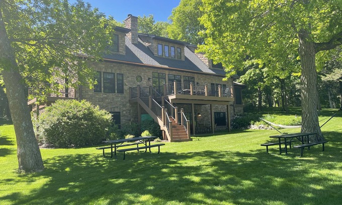 Annandale House | Pristine Lake Sylvia Getaway w/accomidations perfect for large or small groups!