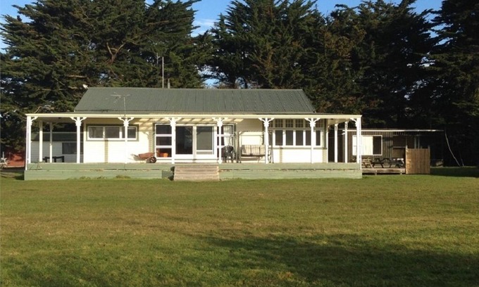 Leeston Other | Privacy, tranquility, wildlife on your front lawn!