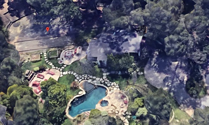 Calabasas House | Private 1 Acre Resort, 1+Den with pool in Malibu Canyon minutes from the beach.