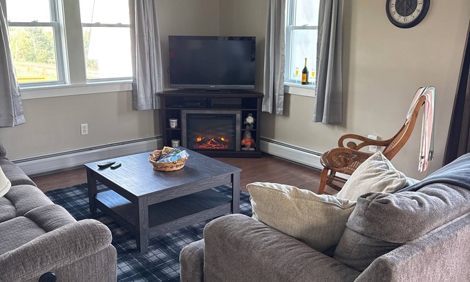 Newport Center Apartment | Private 2-bedroom garage apartment in Newport Center, Vermont.