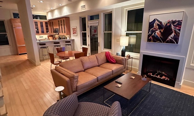 Audubon House | Private 2BR/2.5BA Contemporary next to Audubon Park