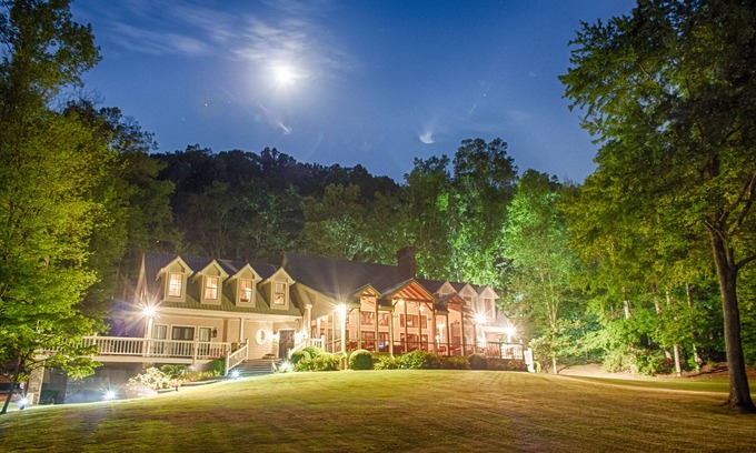 Gainesville House | Private 4-5 Bedroom Luxury Lake-House Property