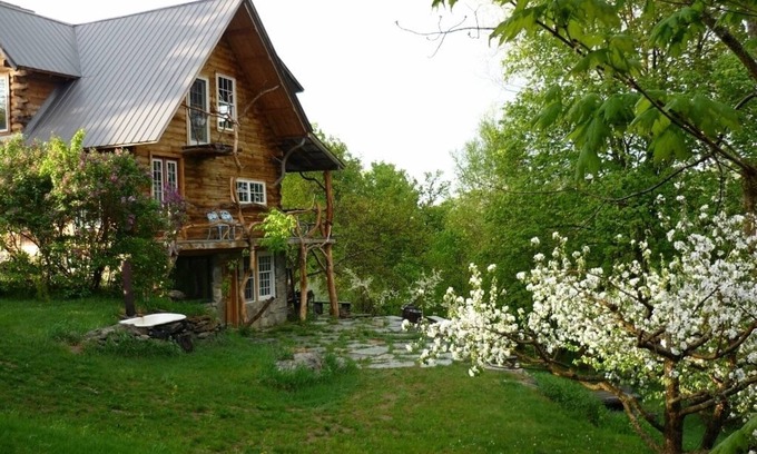 West Pawlet Cabin | Private and Artistic cabin, Pet friendly, no cleaning fee
