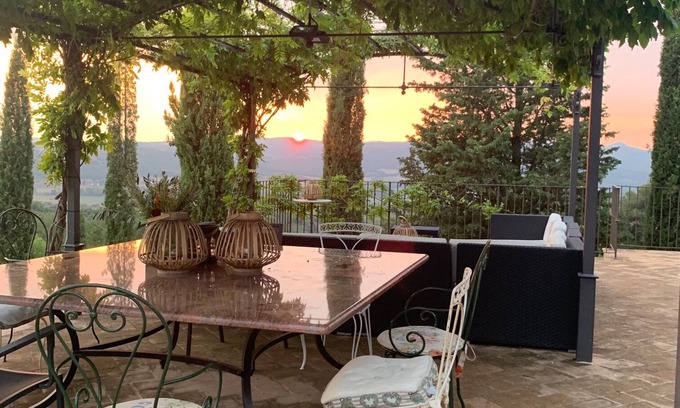 Montalcino Villa | Private and cozy retreat in Montalcino with private pool surrounded by vineyards