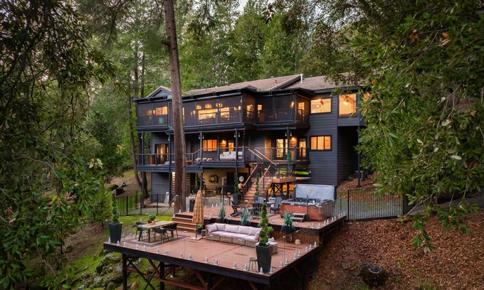 Cedar Ridge House | Private and Serene Rollins Lake Water Front Estate