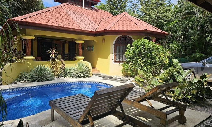 Nosara House | Private Beach House with pool on Playa Pelada (Nosara). Pet friendly