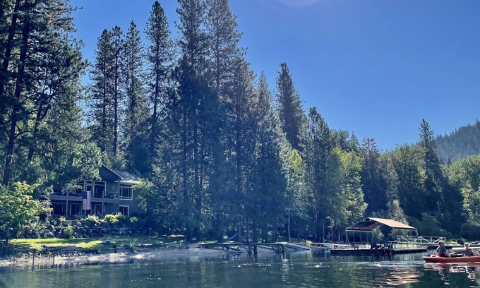 Hayden Lake House | Private Beach on a Secluded Bay, Comfortable Family