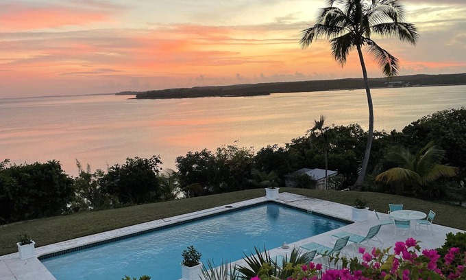 Savannah Sound House | Private Beachfront Estate Home w/Pool on Gated Windermere Club Membership