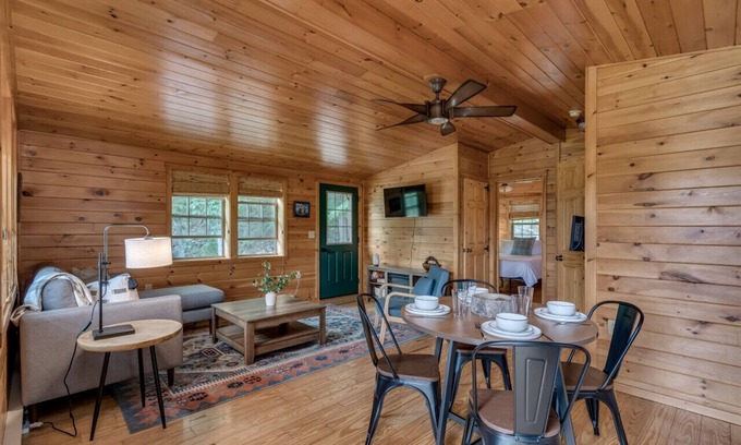 Wellesley Island Cabin | Private Cabin in the Woods-Close to all amenities