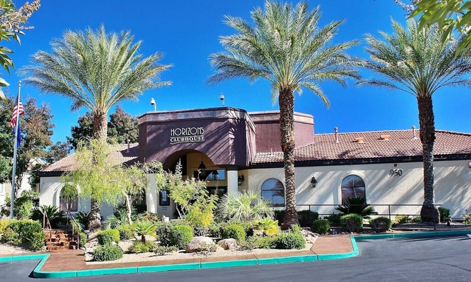 Seven Hills Condo | PRIVATE CONDO IN BEAUTIFUL GATED COMMUNITY IN SEVEN HILLS