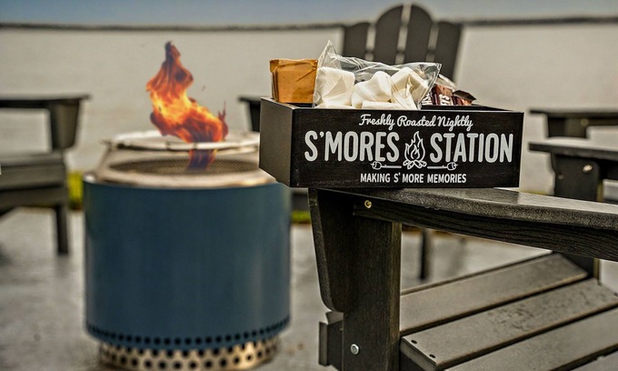 Tavares House | Private dock, fire pit, waterfront on Lake Dora walkable to downtown Tavares!