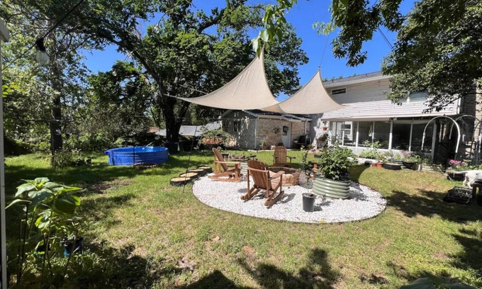 East MLK House | Private Guest Suite - Close to ACL, Airport, Downtown!
