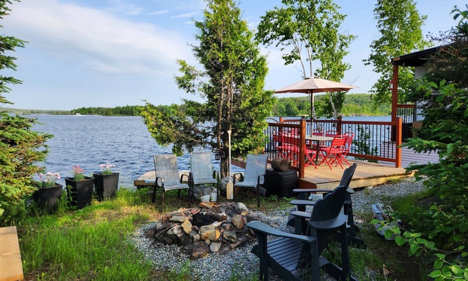 Sudbury Cabin | Private Island cottage Sudbury on Whitson Lake