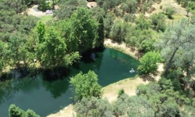 Granite Bay House | Private Lake Flower Farm 100 acres
