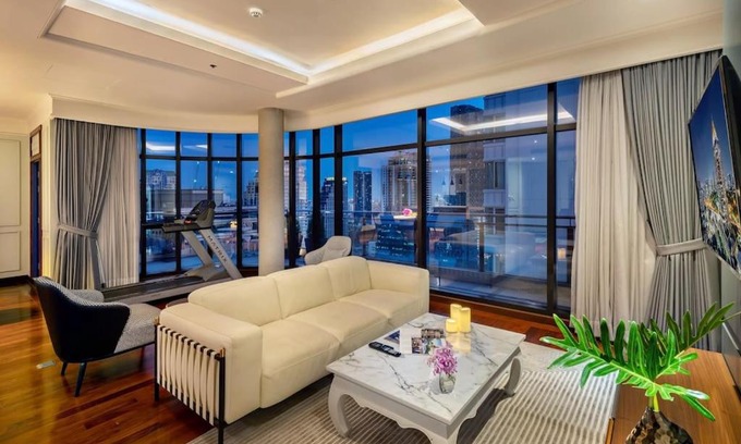 Siam Apartment | Private Penthouse Suite City View in Silom