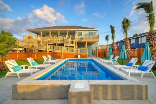 Leeward Sands House | Private Pool Game Room Golf Cart Zone Boat Parking Beacharita by AvantStay