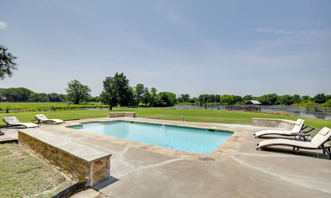 Kemp House | Private Pool & Guest House: Spacious Kemp Home!