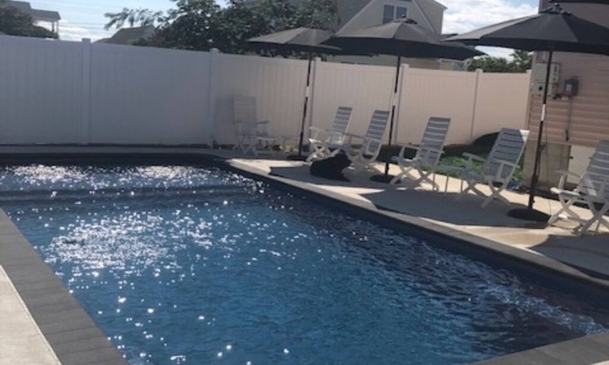 Green Creek House | PRIVATE POOL PARADISE!