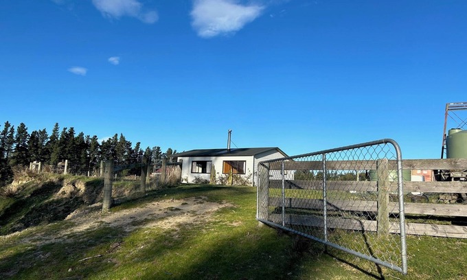 North Loburn Cottage | Private, quiet, stunning views,