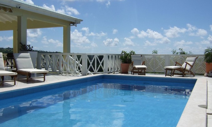 Westbury House | Private romantic retreat, ideally located, panoramic views, walk to the beach.