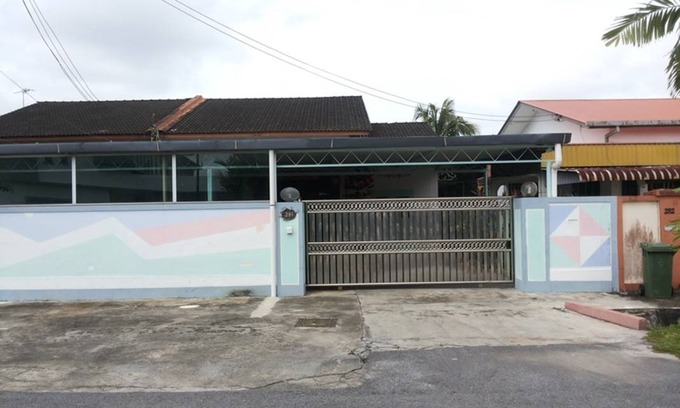 Kuching Resort | Private room ∙ 5 guests