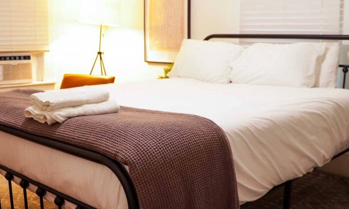 Freetown - Port Rico Bed & Breakfast | Private Room Retreat in a Shared House Setting