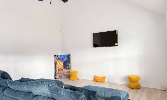 Fleming House | Private Savannah Getaway Near Botanical Gardens!