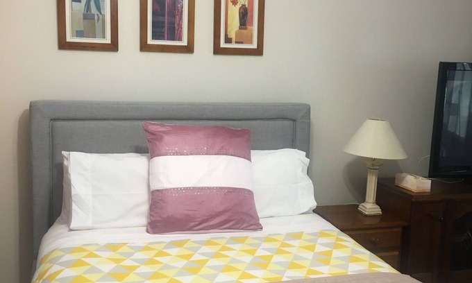 St Marys Apartment | Private Self Contain studio in the heart of St Marys