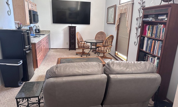 White Rock House | Private Suite: 2 Bedrms FamilyRoom Bath Kitchen AC