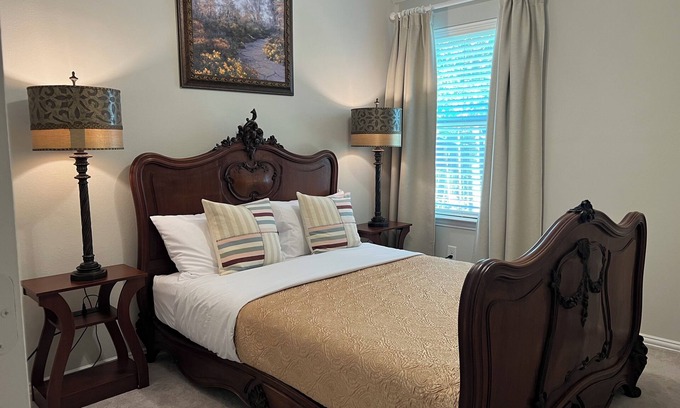 College Park House | Private Suite in North Woodlands Gated Community - Near Hospitals