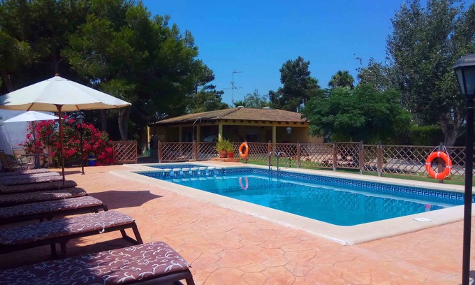 Formentera de Segura Villa | PRIVATE VILLA, WIFI SWIMMING POOL, GARDEN, CHILDREN'S PARK, BBQ, ACC. MINUSVA, 12 PERS.