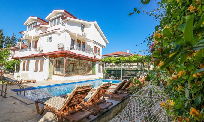 Dalyan City Center Villa | Private Villa en suite rooms Big Pool+Jacuzzi, Sec. Alarm.
