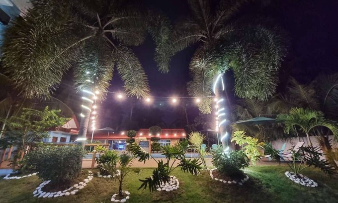 Looc Villa | Private Villa w/pool, wifi, videoke & kitchen access