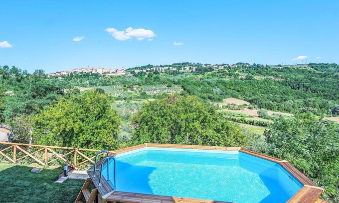Ficulle House | Private Villa with hot tub, private pool, WIFI, TV, patio, pets allowed, panoramic view, parking