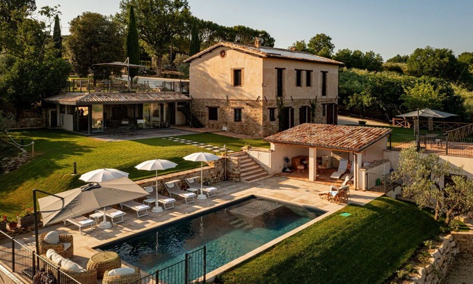 Castel Ritaldi Villa | Private Villa with private pool, A/C, WIFI, TV, patio, panoramic view, parking, close to Spoleto
