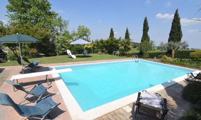 Zenevredo Villa | Private Villa with WIFI, private pool, A/C, TV, patio, pets allowed, panoramic view, parking