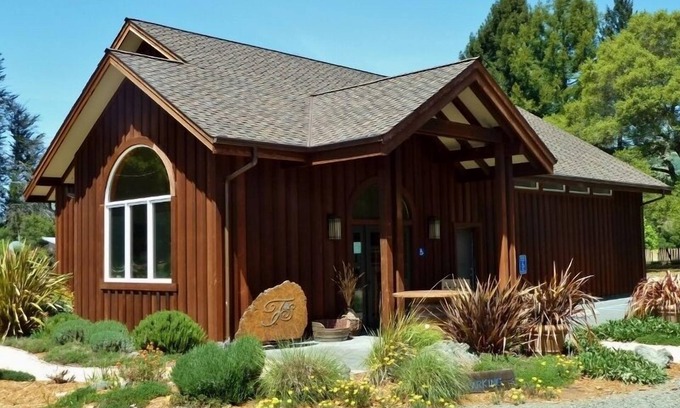 Boonville House | Private Vineyard Guest House - Close to Dining, Wine Tasting