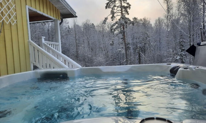 Hagfors Municipality House | private wellness house med private outside jacuzzi, sauna, massagechair and gym